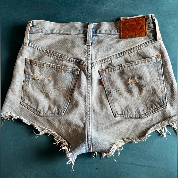 Levi’s 501 Distressed Short shorts W25” - Picture 2 of 5